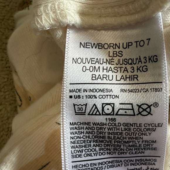 OLD NAVY CREAM BUNNY PRINT FOOTED PANTS SIZE NEWBORN - Picture 5 of 5